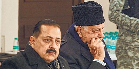 Farooq Abdullah (R) and MoS Jitendra Singh during the discussion. (Photo | PTI)