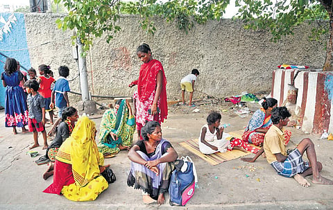 Pavement dwellers who were evicted from near the Egmore railway station have returned to the spot. (Photo | EPS, R Satish Babu)