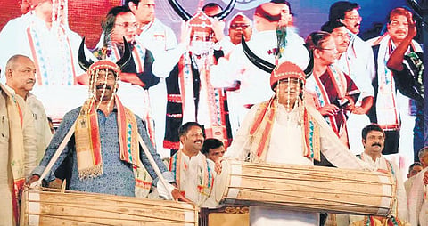 Jharkhand and Chhattisgarh CMs Hemant Soren and Bhupesh Baghel at the event