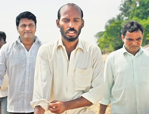 A still from GGVV