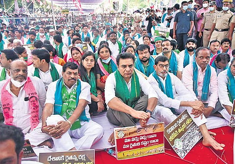 TRS working president KT Rama Rao, along with other pink party leaders, takes part in the maha dharna organised at Indira Park in Hyderabad on Thursday, Nov 18, 2021. (Photo | Vinay Madapu)