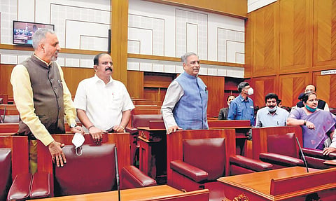 Legislative Assembly Speaker Vishweshwara Hegde Kageri (extreme left) and Council Chairman Basavaraj Horatti (third from left) inspect Suvarna Vidhana Soudha in Belagavi on Thursday.