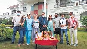 Subhash Ghai's 36 Farmhouse stars Amol Parashar, Sanjay Mishra, Flora Saini & Ashwini Kalsekar.