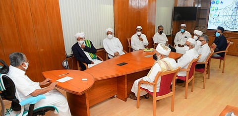 Chief Minister Pinarayi Vijayan holding discussions with leaders of Samastha Kerala Jamiyyathul Ulama on Waqf Board appointments, in Thiruvananthapram on Tuesday.