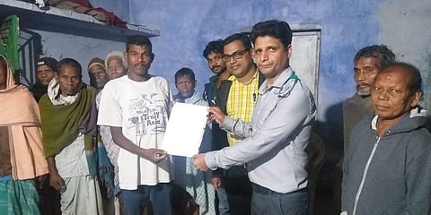 Odisha doctor Shankar Ramchandani (middle) has opened 'One rupee' clinic. (File Photo)