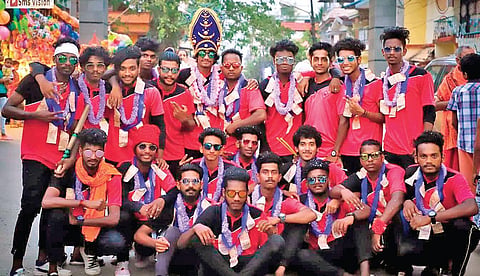 Vaathi Coming! Thambola band on target