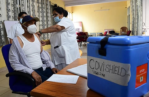 Karnataka has so far covered 62 per cent of the targeted 11 lakh health and frontline workers under the immunisation drive. (File photo | Shriram BN, EPS)