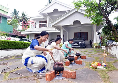 Actor Chippy and her mother Thankam Shaji offering pongala to Attukal Devi at the actor’s house at Jawahar Nagar. (Photo |Vincent Pulickal, EPS)