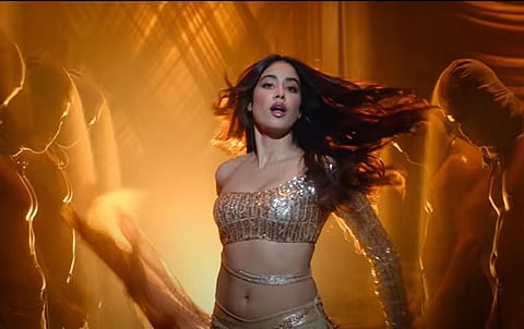 Janhvi Kapoor in the song Nadiyon Paar as 'Roohi'. (Photo | YouTube Screengrab)