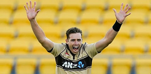 Tim Southee (L)Â appeals for the wicket of Aaron Finch, right, during the third T20 between Australia and New Zealand at Wellington Regional Stadium. (Photo | AP)