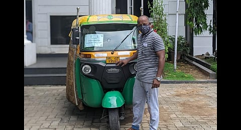 Tukxi autorickshaws loaded with essential kits from Town Hall