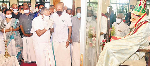 Chief Minister Pinarayi Vijayan pays homage to Philipose Mar Chrysostom Mar Thoma Valiya Metropolitan in Tiruvalla | Shaji Vettipuram