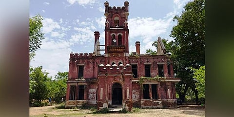 The eighteenth century bungalow built in Arni in Tiruvannamalai is in pathetic condition without proper care and maintenance (Photo | Special arrangement)