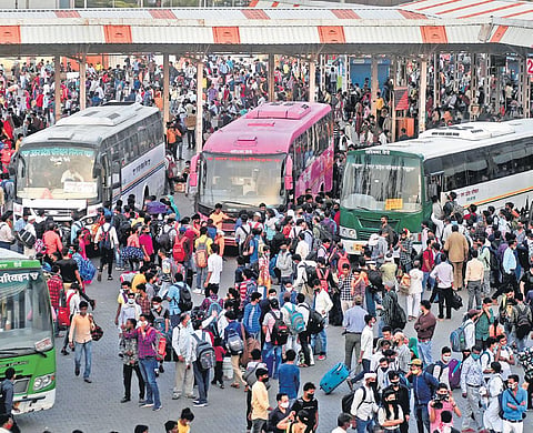 Over 1.08 crore migrant workers returned homes after last year’s lockdown | FILE