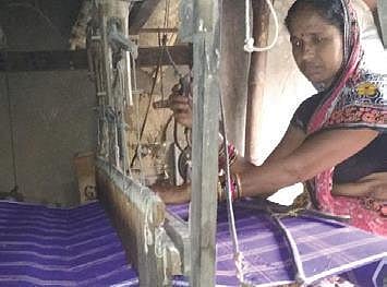 The Chief Minister said handloom sector has been severely affected during the last one and a half years due to the pandemic. (Photo | Express)