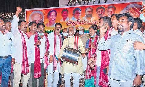 Haryana Governor Bandaru Dattatreya takes part in an Athmeeya Satkara Sabha organised at a private function hall in Jammikunta, on Thursday