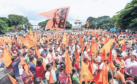 Hindu Jagaran Vedike members protest in Mysuru on Thursday | Udayshankar S