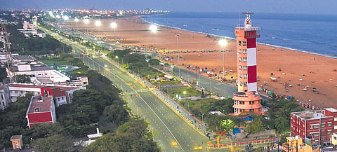 As the Sunday lockdown was imposed, Kamarajar Salai near Marina beach wears a deserted look in Chennai, Jan 9, 2022. (Photo | EPS, R Satish Babu)