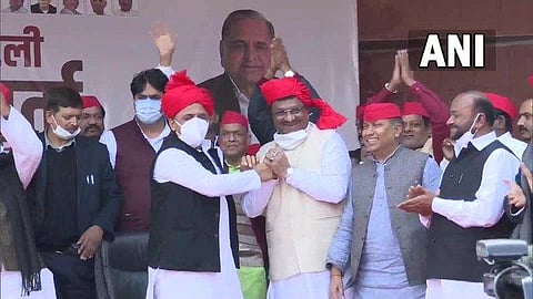 Swami Prasad Maurya along with SP Chief Akilesh Yadav. (Photo | ANI Twitter)