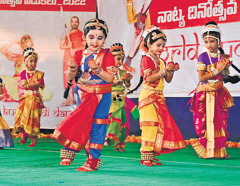 Children perform Kuchipudi dance on the last day of the festival in Vijayawada on Sunday | Prasant Madugula
