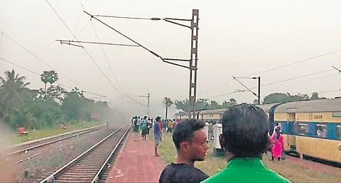 Smoke coming out of the compartment of Bhadrak-Kharagpur MEMU train | Express