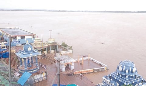 Telangana raises concern over floods that affected 11,000 families in 103 villages in Bhadradri-Kothagudem district