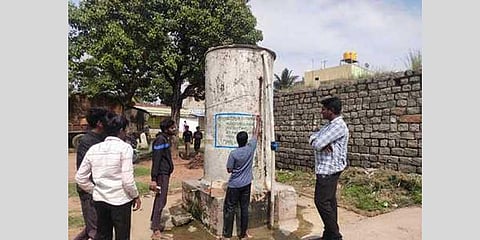 A message being put up saying that the tank water is meant for all.