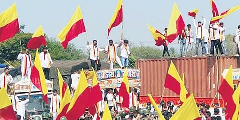Karnataka Rakshana Vedike activists stage a protest at Hirebagevadi toll in Belagavi District. Image used for representative purposes only