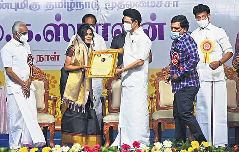 Writer Meena Kandasamy receives Kalaignar MU Karunanidhi Porkizhi award from the CM during the inauguration of Chennai Book Fair on Wednesday | Ashwin Prasath