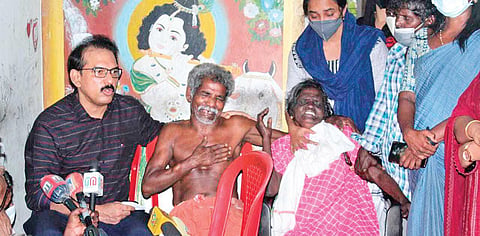 Parents of C K Deepu addressing reporters along with Twenty20 chief coordinator Sabu M Jacob at Kizhakkambalam on Sunday (Photo | EPS)