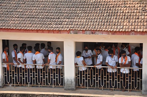 Students wearing saffron shawls at a college in Kundapur (File Photo | Special arrangement)
