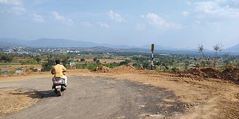 Raise retaining walls at unsafe hairpin bends: Anchetti locals