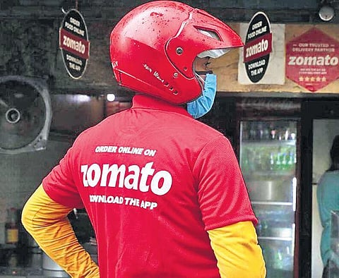 Hundreds of Zomato, Swiggy agents booked in a day in Chennai for traffic violation