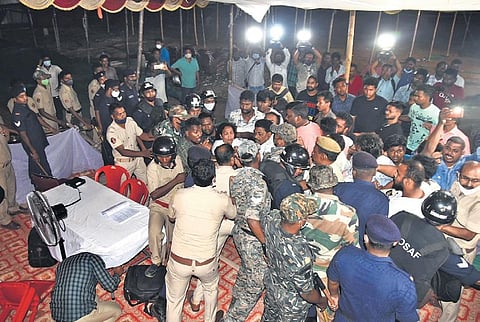 People clash with police at BJB college on Friday | Express