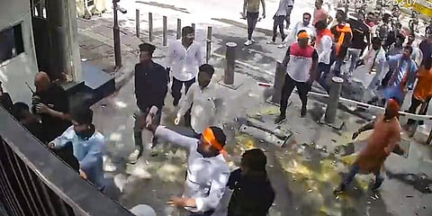 Miscreants vandalise the gate of the residence of Delhi Chief Minister Arvind Kejriwal, in New Delhi. (Photo| Twitter screengrab)