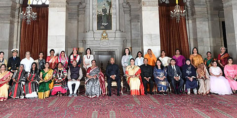 President Ram Nath Kovind with winners of Nari Shakti Puraskar for the years 2020 and 2021 at Rashtrapati Bhavan. (Photo| Twitter)