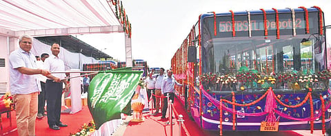 Transport Minister Kailash Gahlot flags off 80 new AC buses at Rajghat Cluster Depot on Wednesday | Shekhar yadav