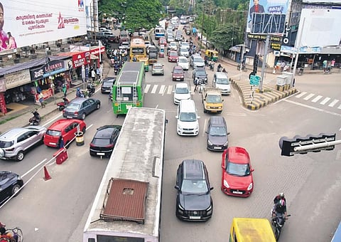 Areal view of the Vyttila Junction where vehicles coming from Kadavanthra, Kundannoor, Thripunithura areas intersect | A Sanesh