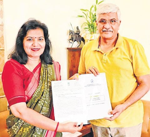 Bhubaneswar MP Aparajita Sarangi meets Union Minister Gajendra S Shekhawat seeking rejuvenation of Prachi river | Express