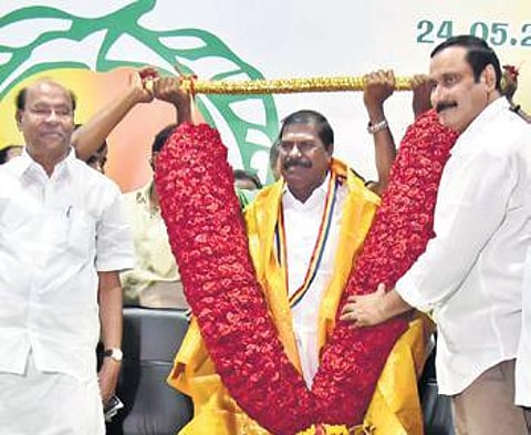 PMK founder S Ramdoss and party’s youth-wing leader Anbumani Ramadoss honouring GK Mani | P Jawahar