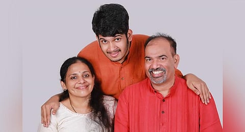 Siddharth with his parents, Jayasree and Muralee Thummarukudy