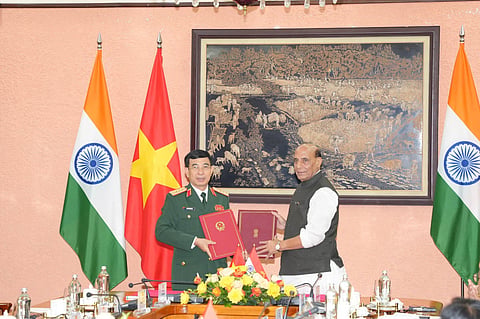 Defence Minister Rajnath Singh's meet with Vietnamese counterpart General Phan Van Giang in Hanoi. (Photo | Twitter, Indian embassy in Vietnam, @AmbHanoi)