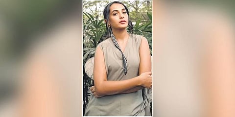  Aneesha Dama, actress .