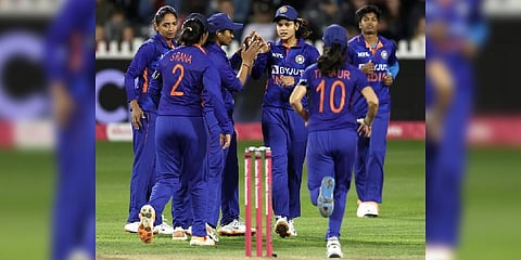 Indian Women cricket squard in Bristol (Photo | BCCI @ Twitter)