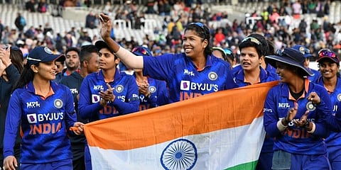 Indian women cricket player Jhulan Goswami with team. (Photo | BCCI Twitter)
