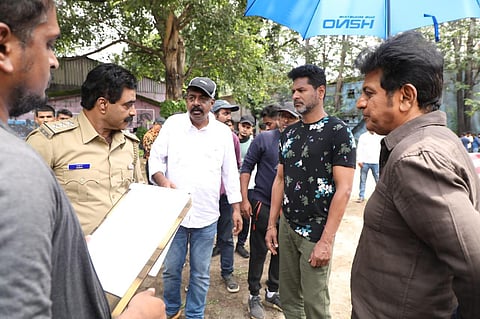On the sets of 'Karataka Damanaka'.