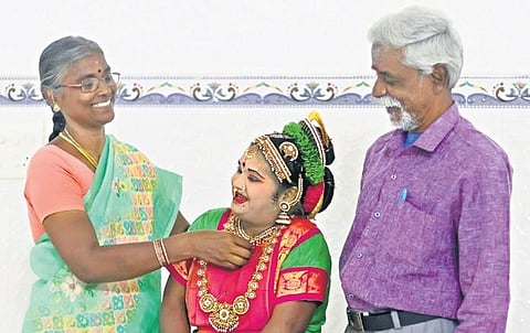 Poonguzhali with her parents who have been a pillar of support | Sriram R