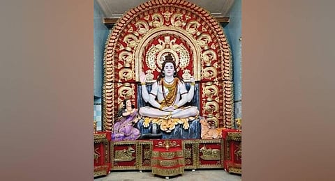 The brass made backdrop adoring idol of Lord Shiva at Telenga Bazar | Express