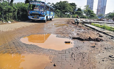 Roads near Vyttila Mobility Hub | A Sanesh