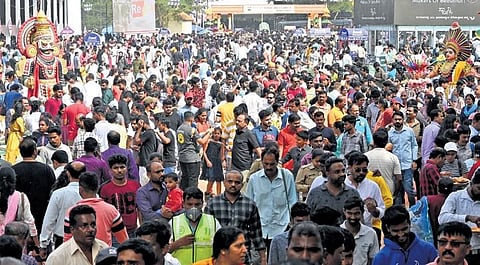 Over 2.3 lakh people had gathered to witness the Kambala race at Palace Grounds in Bengaluru on Sunday. (Photo | Shashidhar Byrappa, EPS)